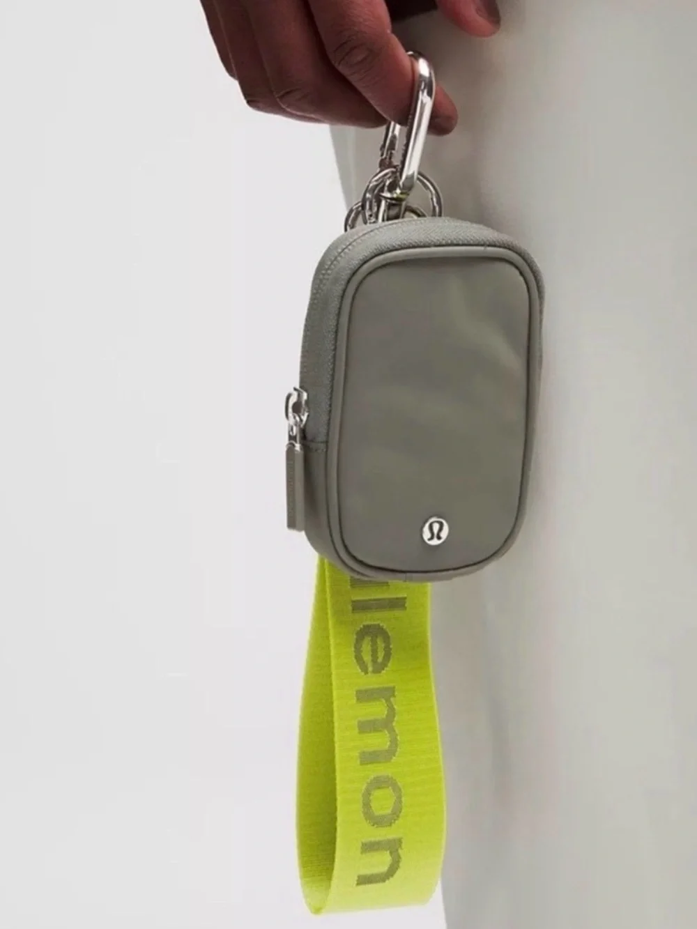 Lululemon Clippable Nano Pouch NWT